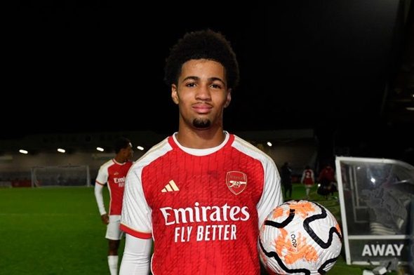 Vì sao cầu thủ học viện trẻ Arsenal ít có cơ hội ở đội một?_695b6ad54af8d.jpeg