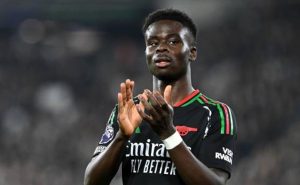 Vùi dập West Ham, Saka gửi lời cảnh báo Man City, Liverpool_695a85e01e9ee.jpeg