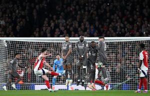 Xé lưới Real, Rice sánh ngang với Ronaldo_695a5d43af62a.jpeg