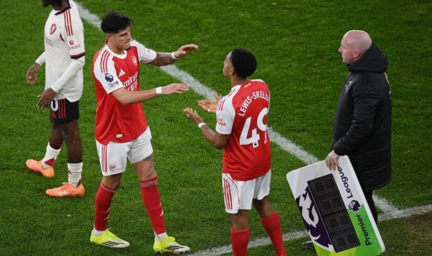 Arteta thừa nhận chưa rõ chấn thương của Hincapie_69831d4eaddc8.jpeg