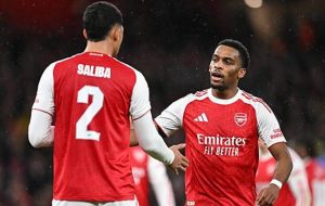 Arteta xác nhận Saliba và Timber sẵn sàng đấu Leeds_6983187a87dd4.jpeg