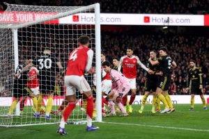 Gary Neville nói khó chấp nhận nếu Arsenal hụt vô địch_6983199fb3c08.jpeg