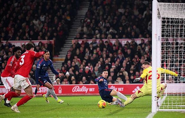 Hòa Forest, Arsenal lỡ cơ hội bỏ xa Man City 9 điểm_69831c03e3a98.jpeg