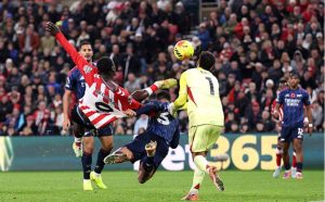 Kịch tính tại sân Ánh Sáng, Arsenal đánh rơi chiến thắng trước Sunderland ở phút bù giờ_6983298d071cf.jpeg