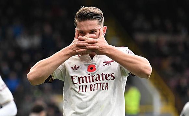 Martin Keown: “Haaland ở một đẳng cấp khác, nhưng Arsenal cần có Gyokeres càng sớm càng tốt”_698328f55ce92.jpeg