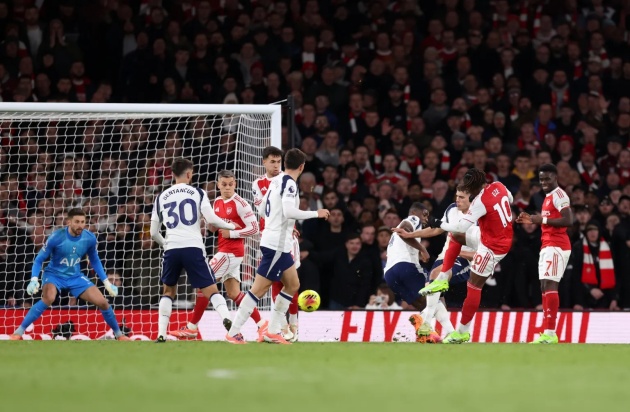 Vì sao bàn gây tranh cãi của Eze được công nhận?_698326c8acc9d.jpeg